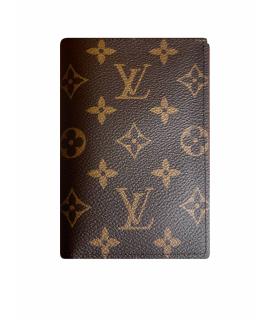 LOUIS VUITTON Обложка/футляр