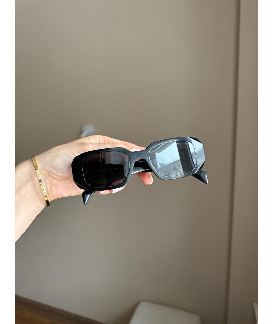 PRADA Черные пластиковые солнцезащитные очки, фото 6