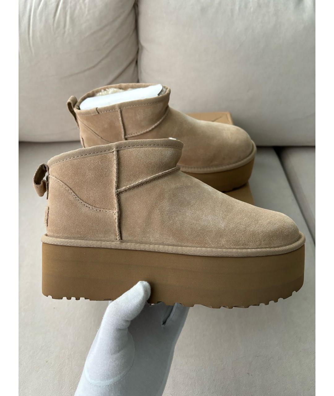 UGG AUSTRALIA Бежевые замшевые ботинки, фото 2