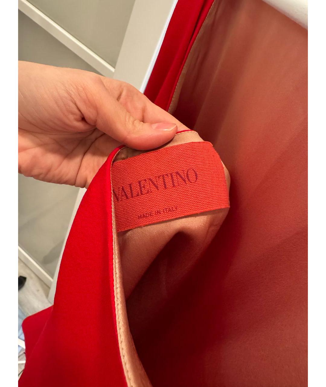 VALENTINO Красное шелковое коктейльное платье, фото 3