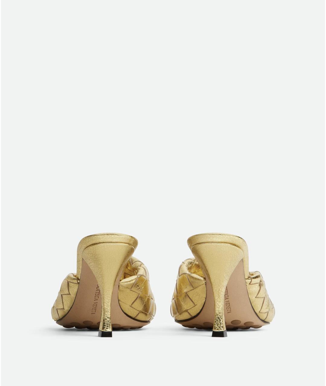 BOTTEGA VENETA Золотые кожаные мюли, фото 3
