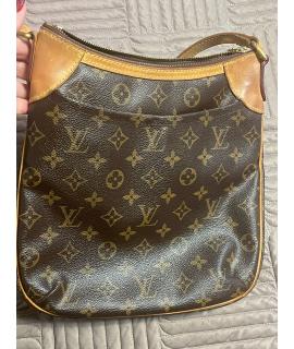 LOUIS VUITTON Сумка через плечо