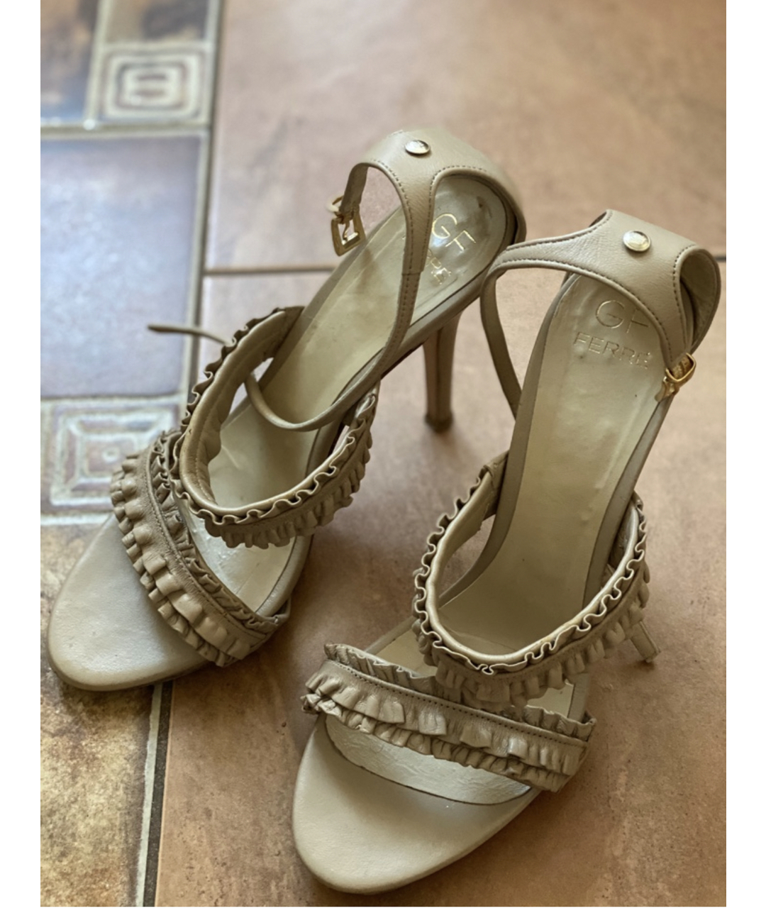 GIANFRANCO FERRE Бежевые кожаные туфли, фото 2