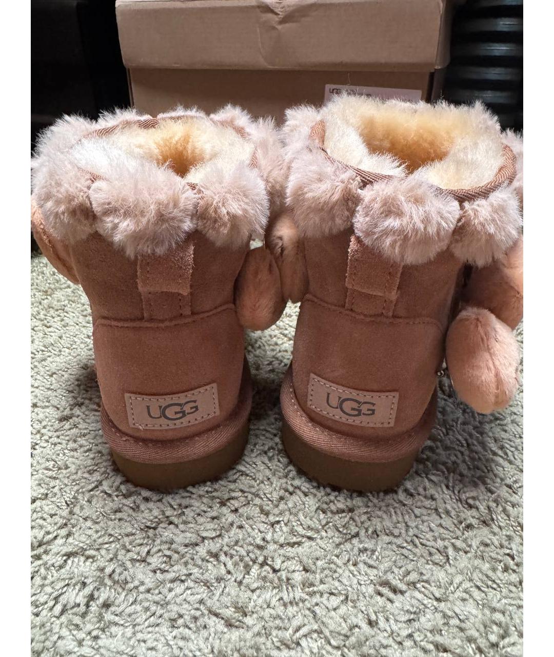 UGG AUSTRALIA Бежевые бархатные ботинки, фото 4