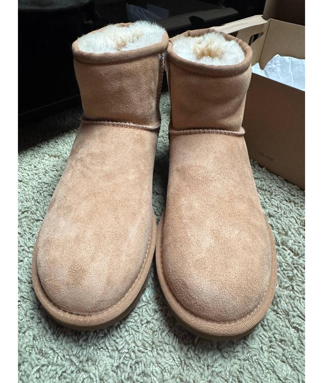 UGG AUSTRALIA Бежевые бархатные ботинки, фото 2