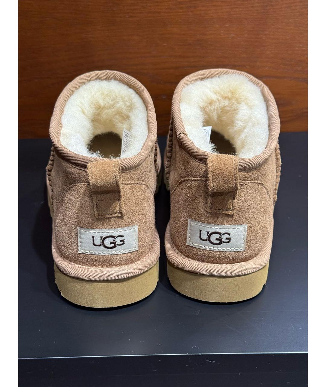 UGG AUSTRALIA Бежевые замшевые низкие ботинки, фото 4