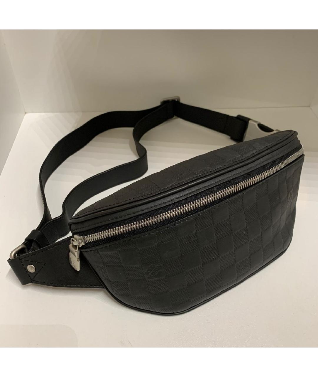 LOUIS VUITTON Черная кожаная поясная сумка, фото 2
