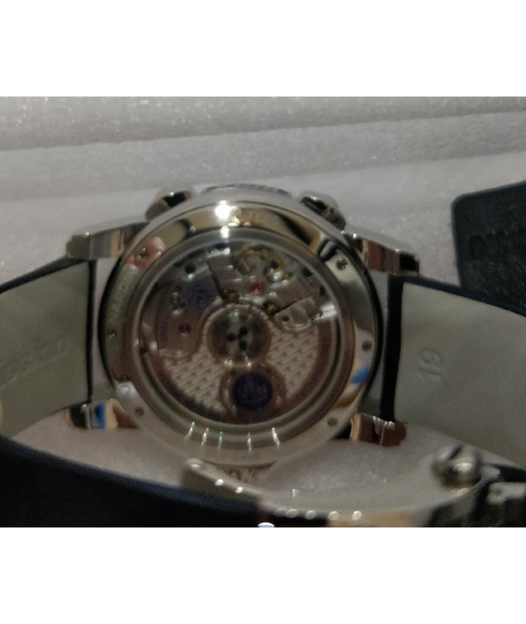 Ulysse Nardin Синие металлические часы, фото 2