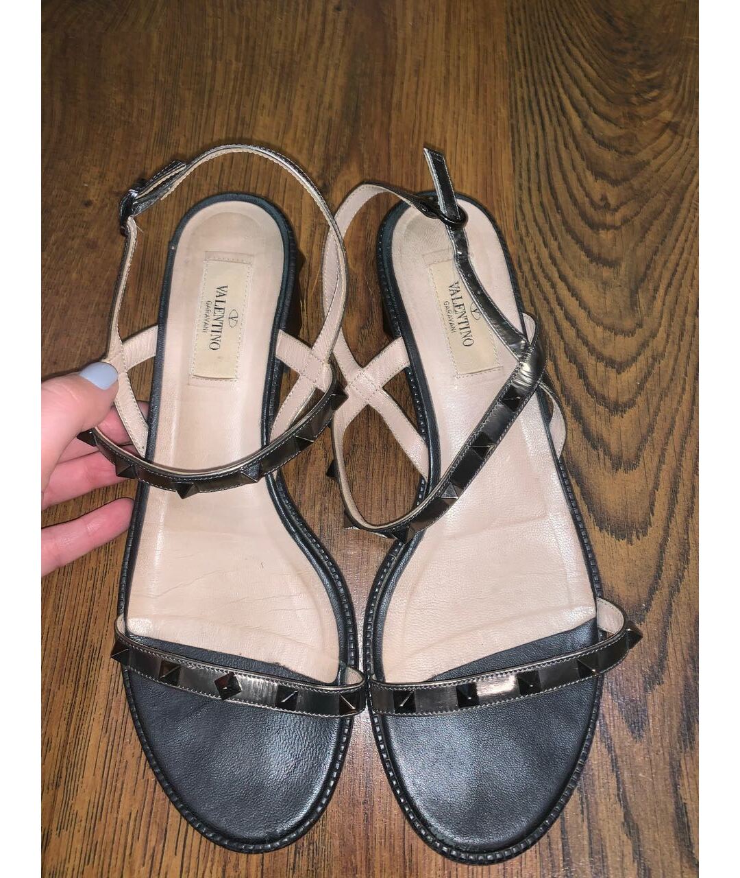 VALENTINO Серебряные сандалии из лакированной кожи, фото 3