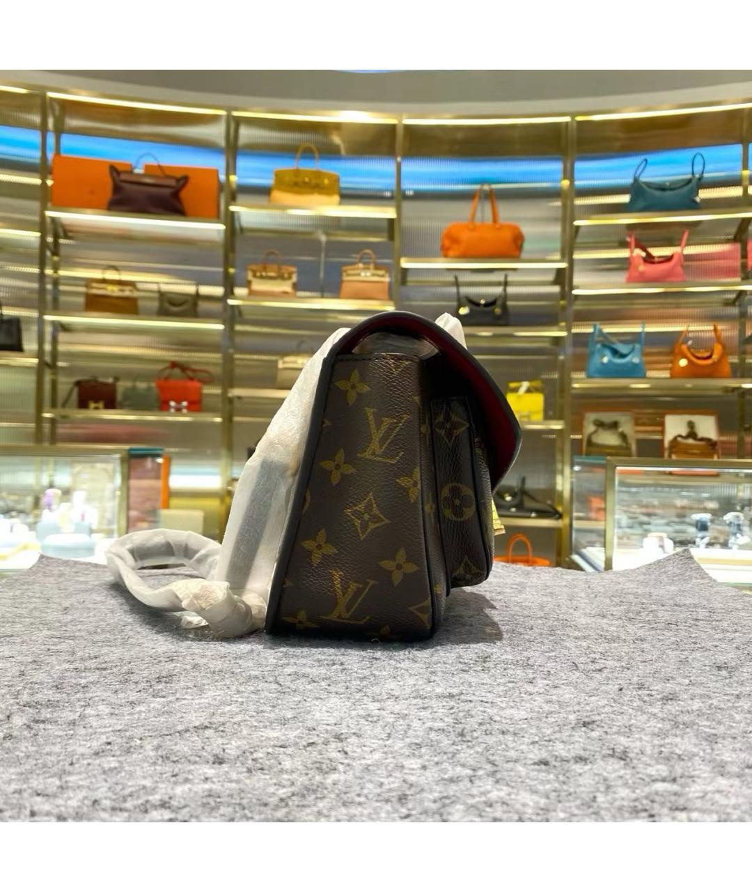 LOUIS VUITTON Коричневая кожаная сумка через плечо, фото 3