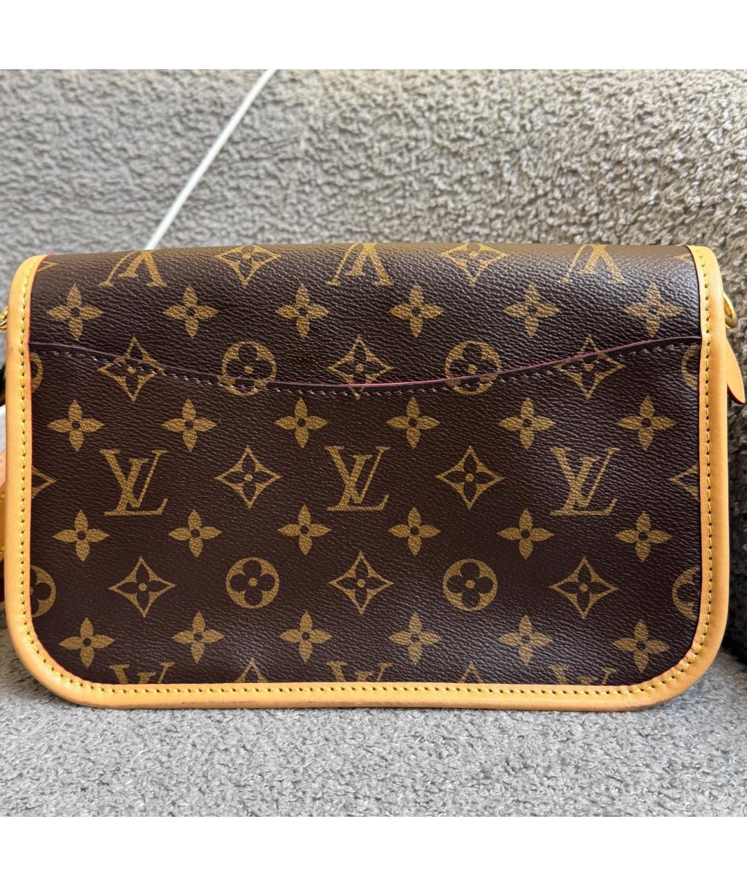 LOUIS VUITTON Коричневая кожаная сумка через плечо, фото 2