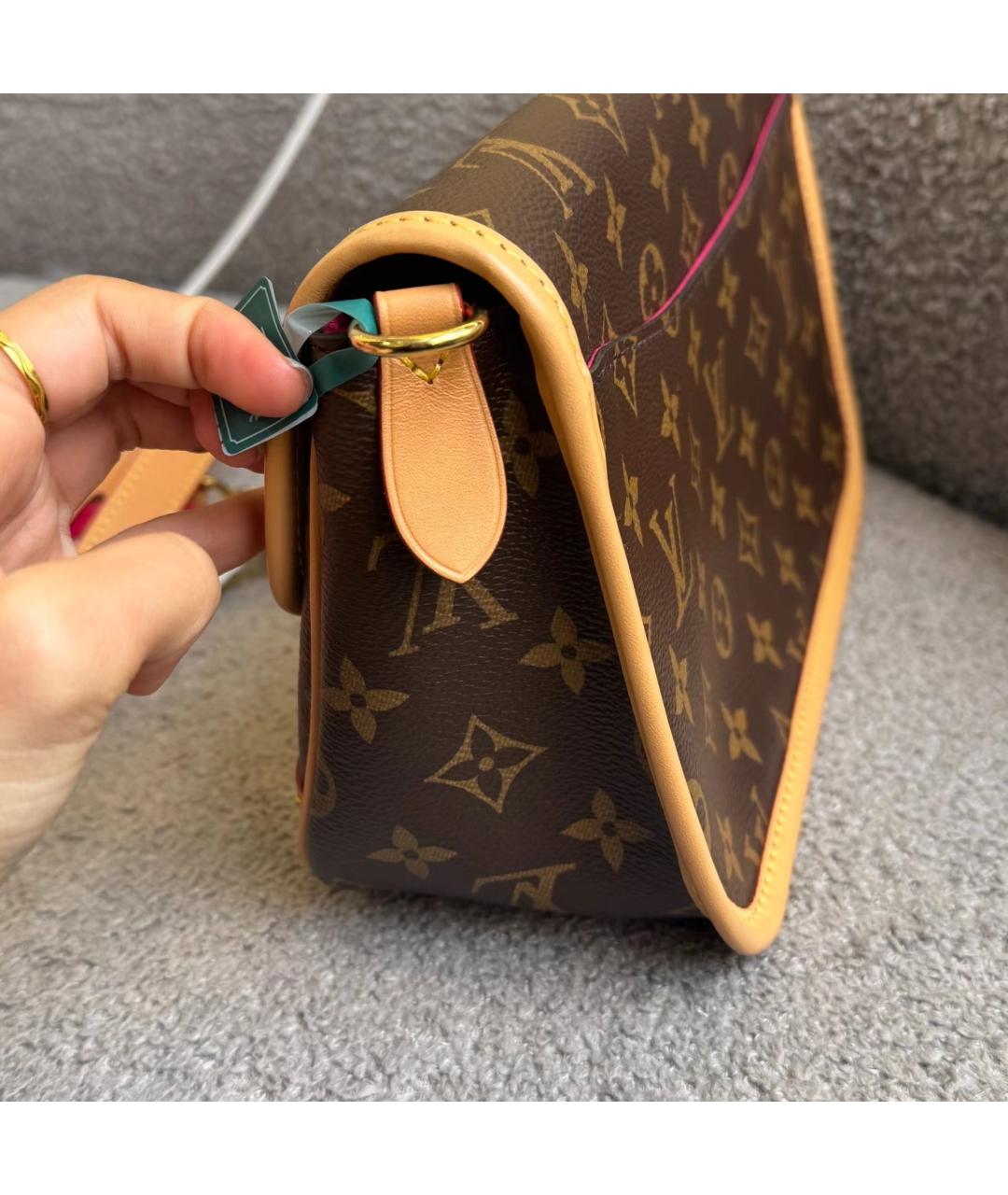 LOUIS VUITTON Коричневая кожаная сумка через плечо, фото 3