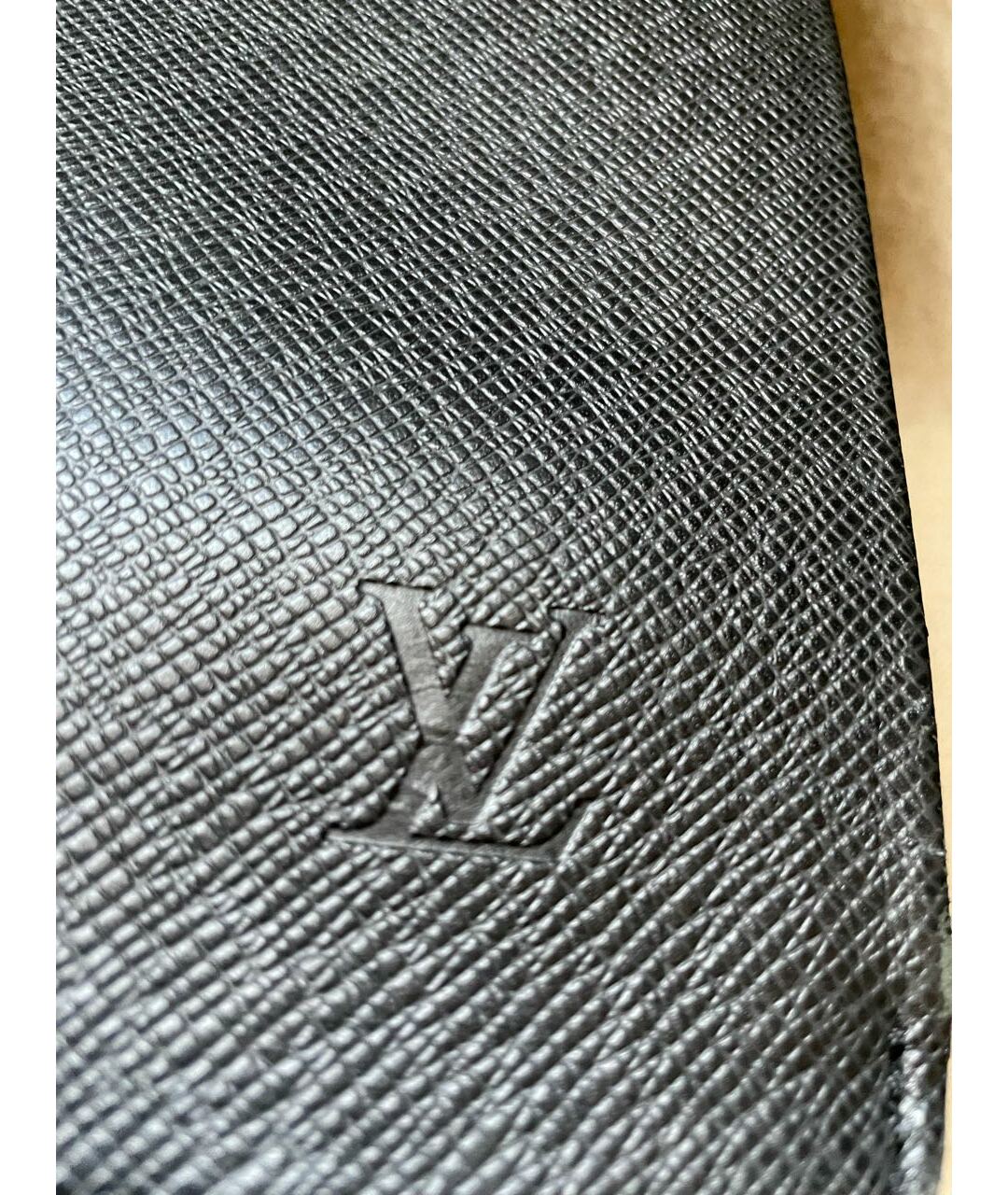 LOUIS VUITTON Антрацитовый кожаный портфель, фото 7