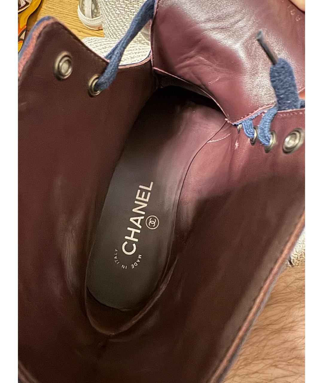 CHANEL Темно-синие ботинки из лакированной кожи, фото 6