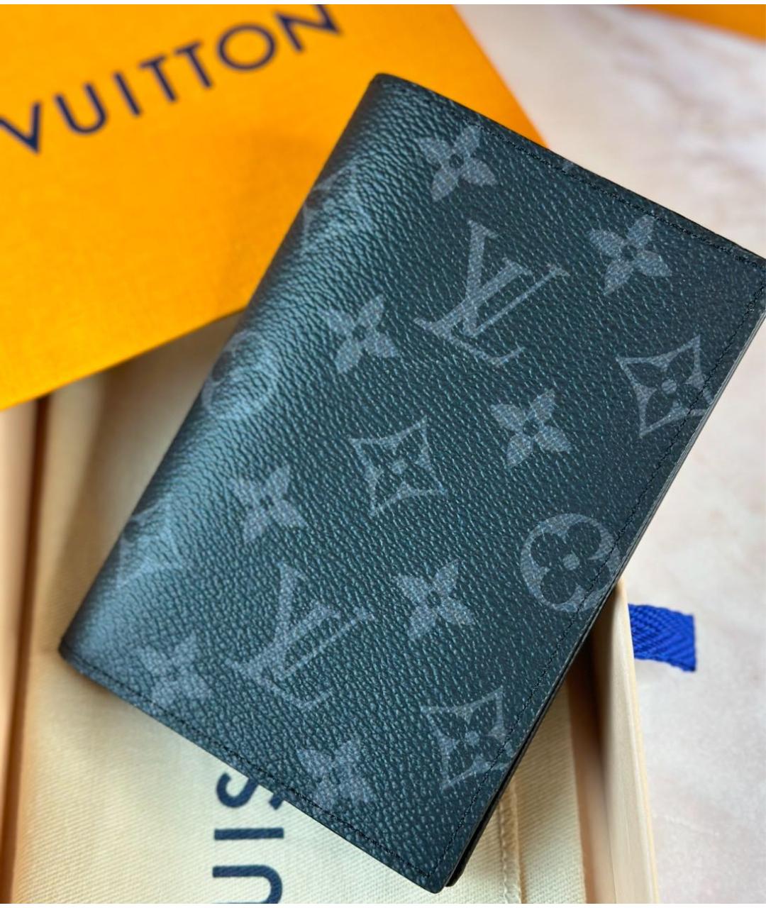 LOUIS VUITTON Черный кожаный кошелек, фото 3