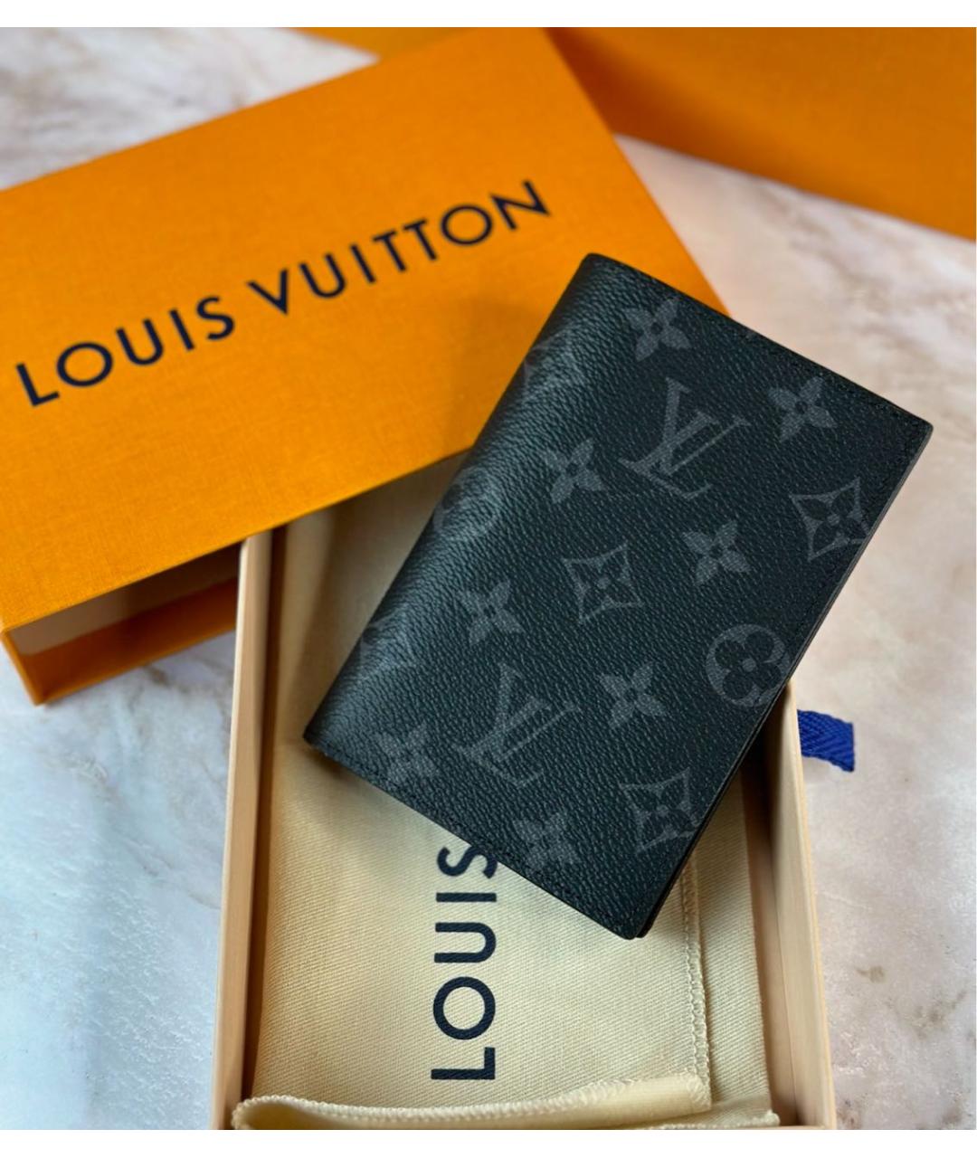 LOUIS VUITTON Черный кожаный кошелек, фото 5