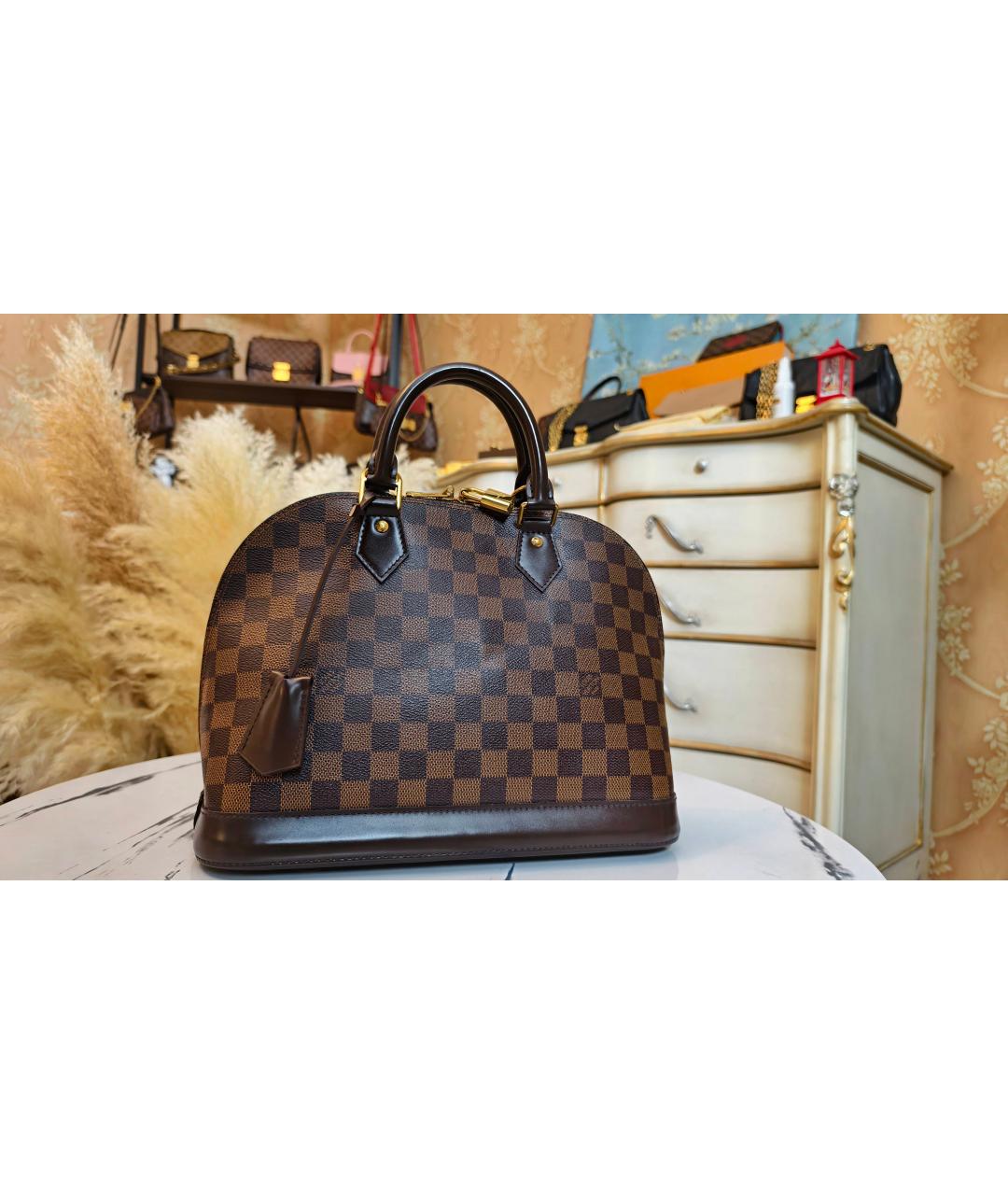 LOUIS VUITTON Коричневая сумка с короткими ручками, фото 2