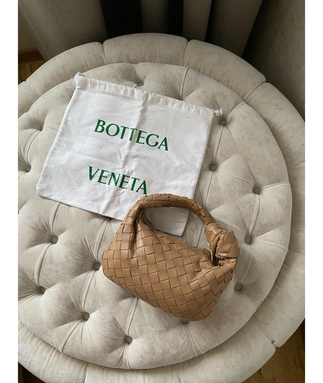 BOTTEGA VENETA Бежевая кожаная сумка с короткими ручками, фото 3