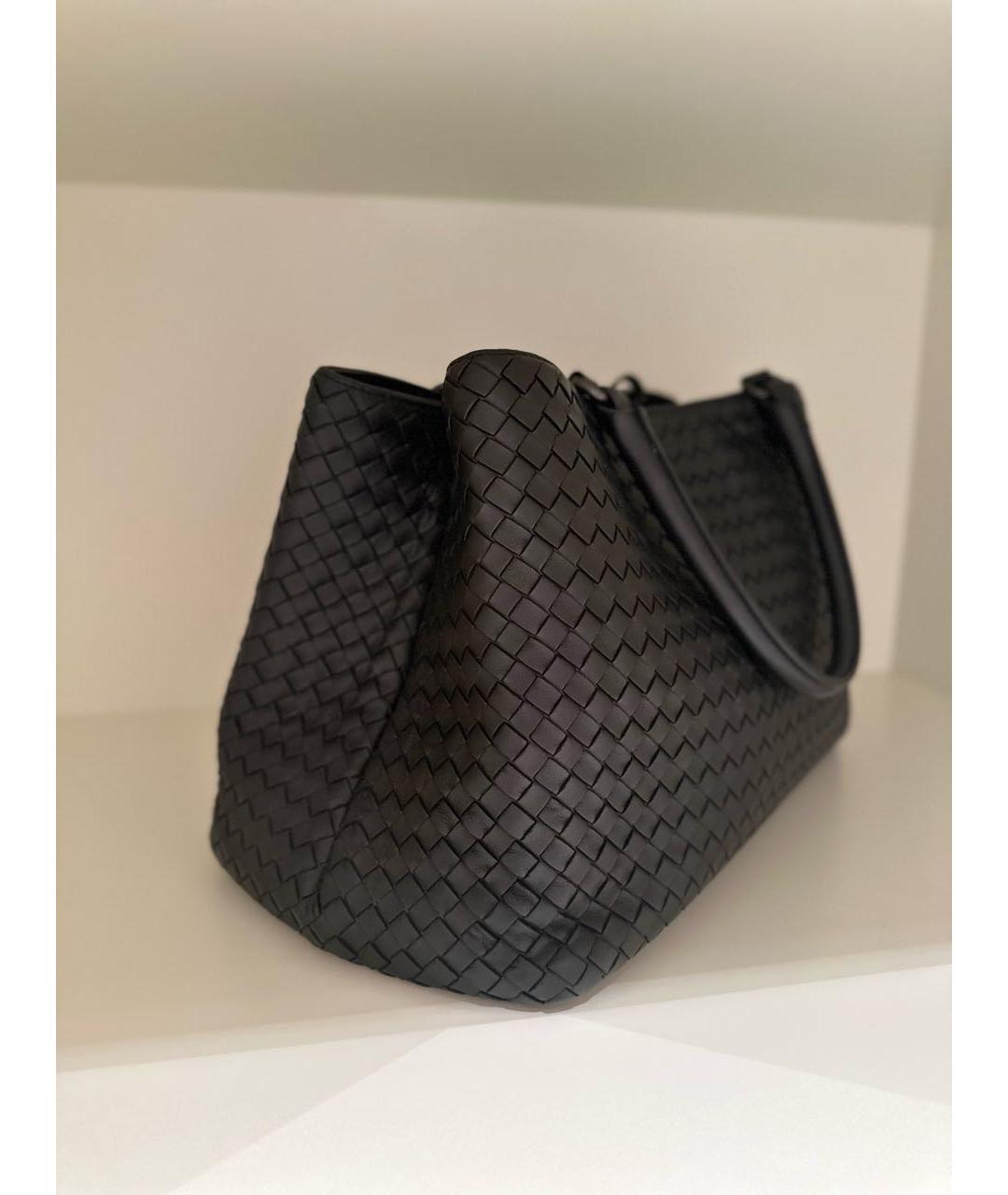 BOTTEGA VENETA Черная кожаная сумка с короткими ручками, фото 3