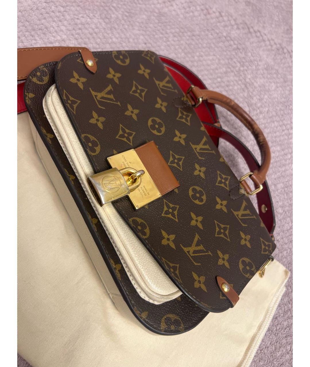 LOUIS VUITTON Коричневая кожаная сумка через плечо, фото 3