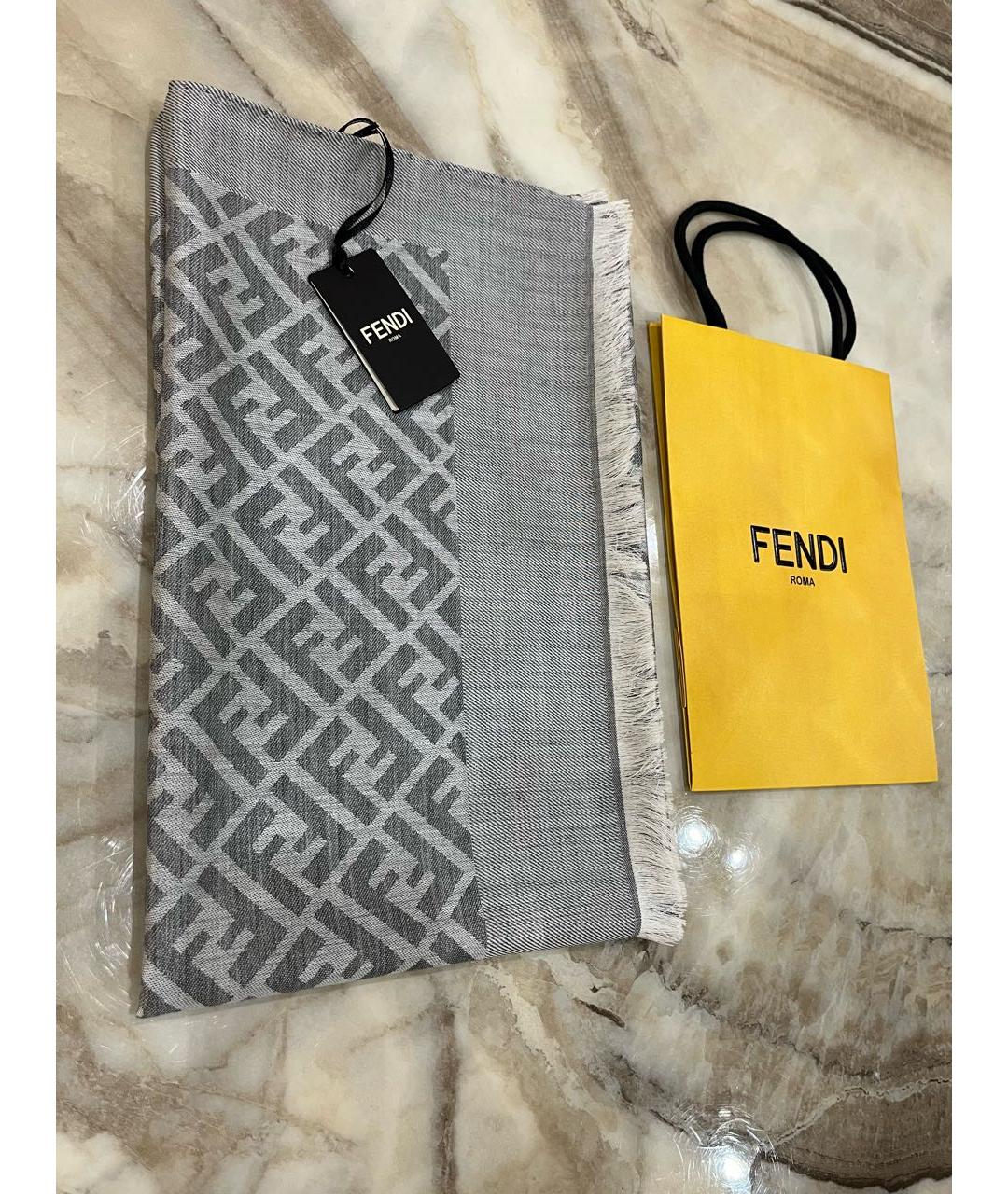 FENDI Серый шерстяной шарф, фото 5