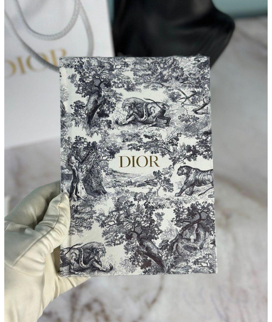 CHRISTIAN DIOR Книга, фото 4