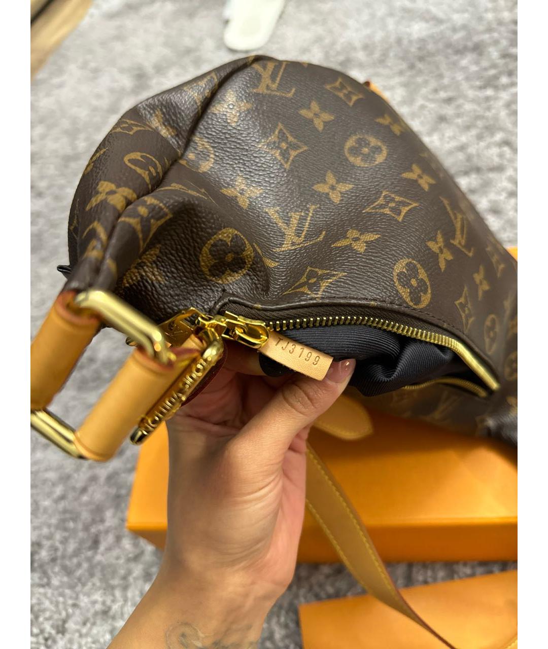 LOUIS VUITTON Коричневая кожаная поясная сумка, фото 7