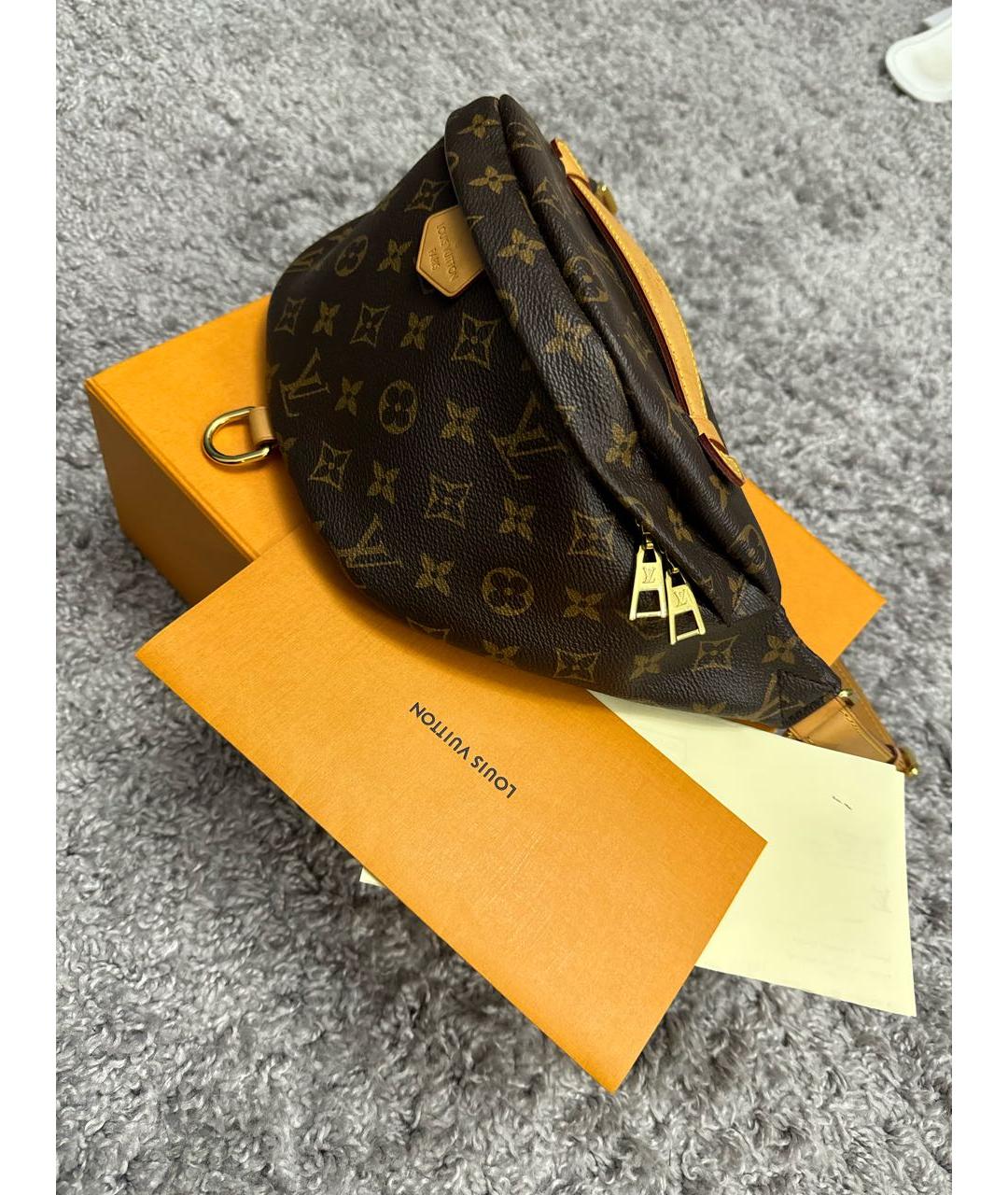 LOUIS VUITTON Коричневая кожаная поясная сумка, фото 2