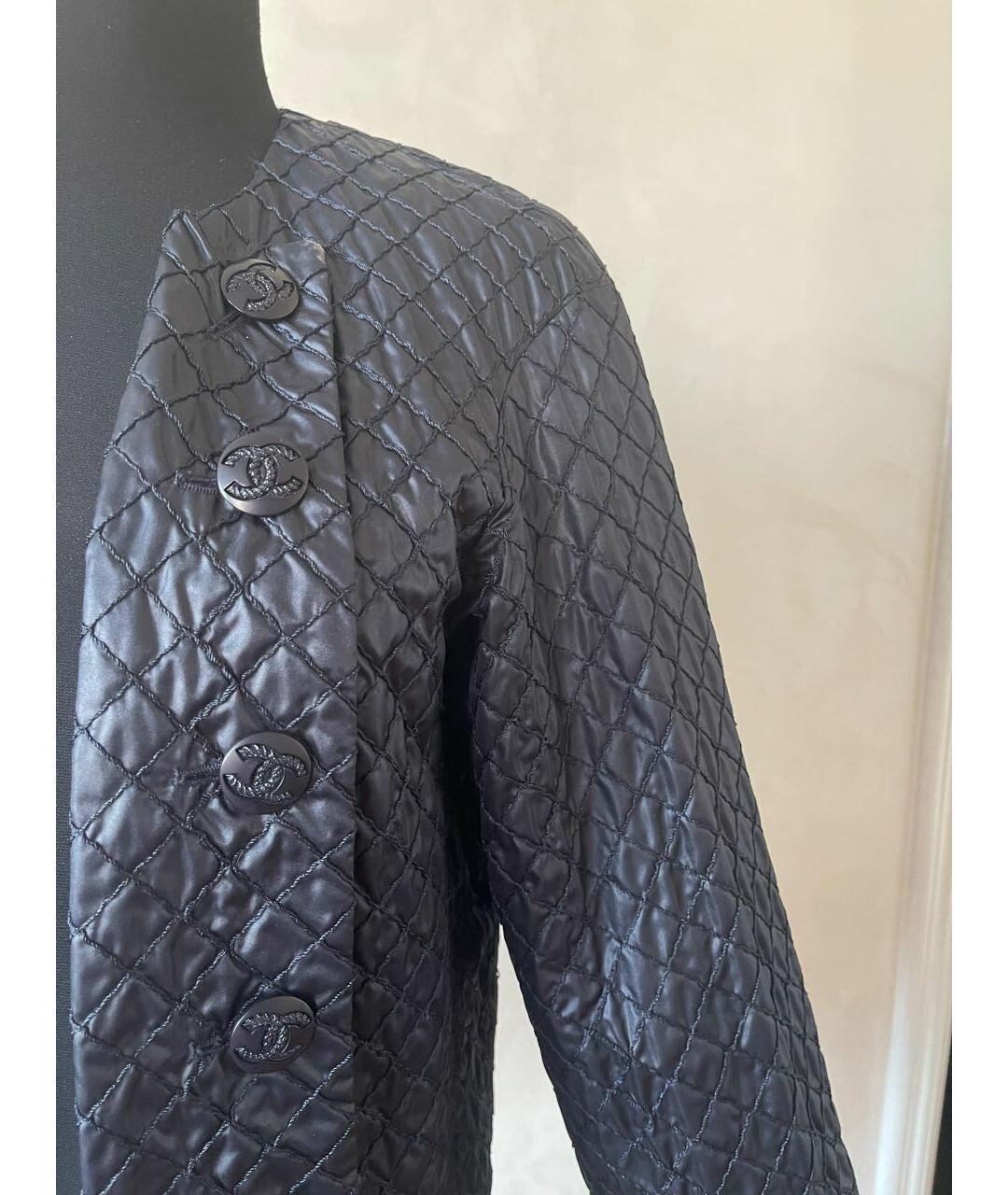 CHANEL Черный полиэстеровый жакет/пиджак, фото 4