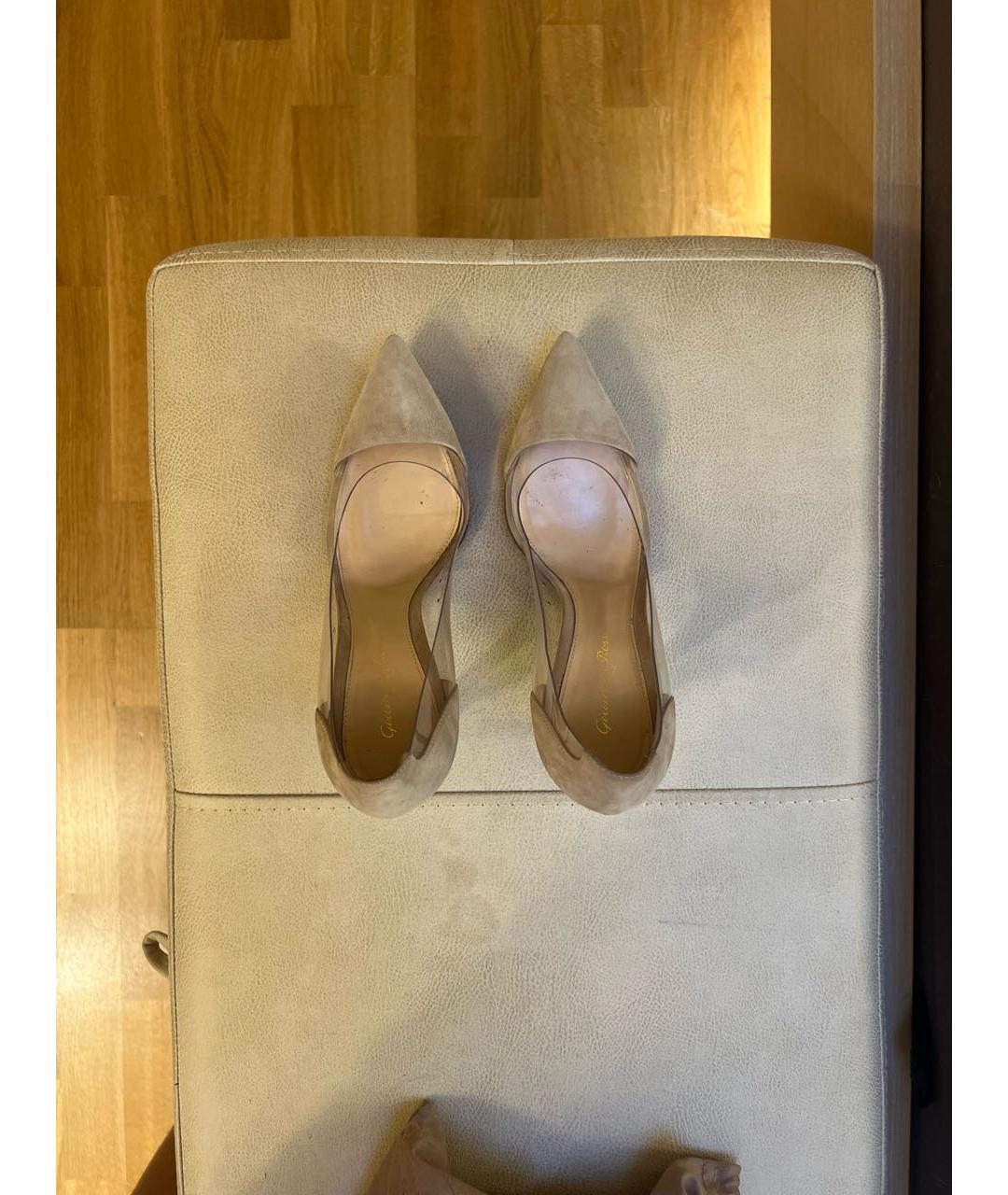 GIANVITO ROSSI Бежевые замшевые туфли, фото 3