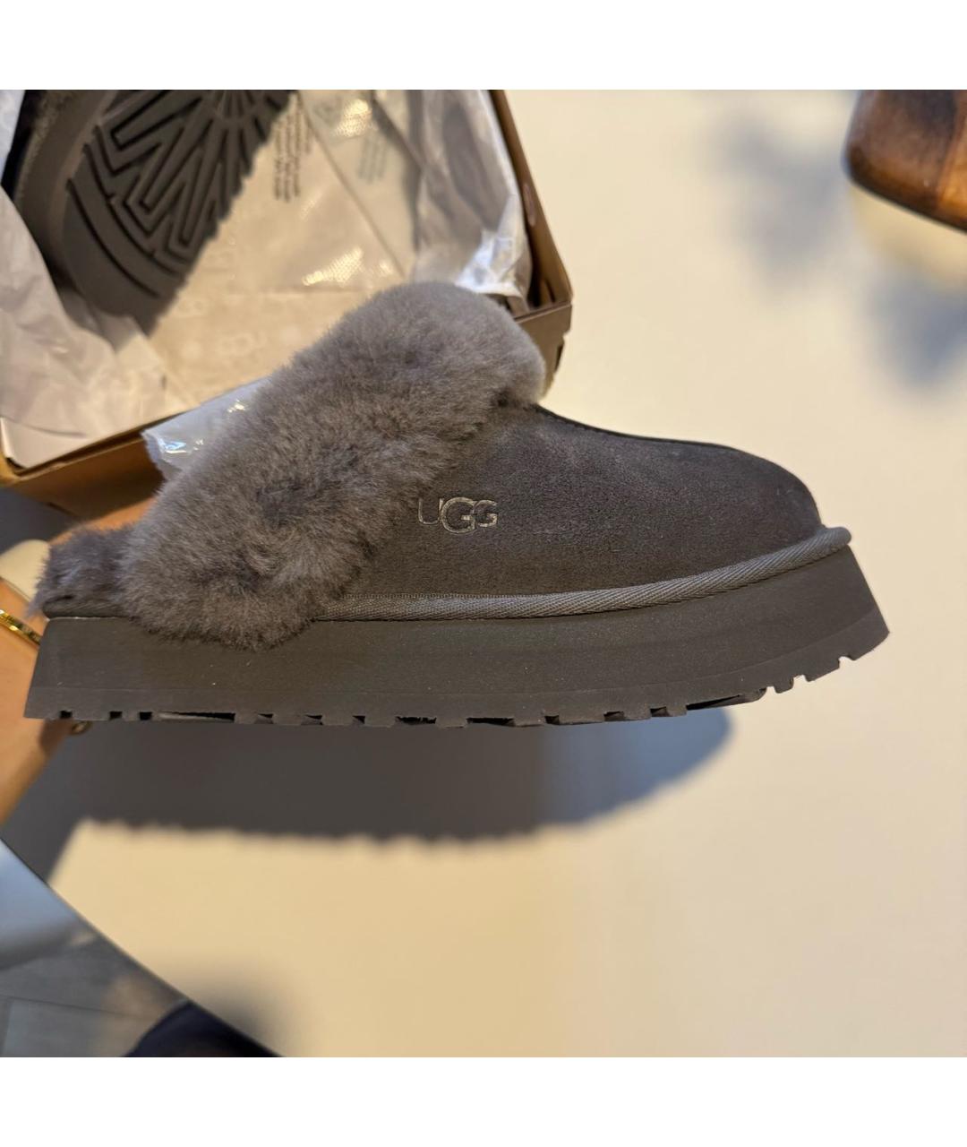 UGG AUSTRALIA Серые замшевые сабо, фото 2