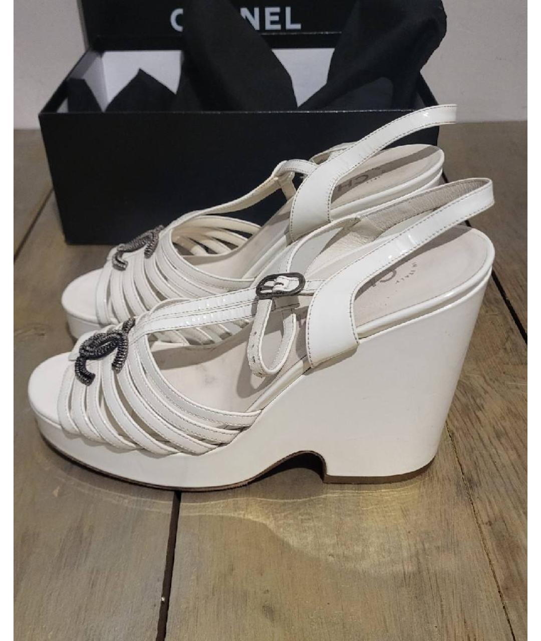 CHANEL Белые кожаные босоножки, фото 3
