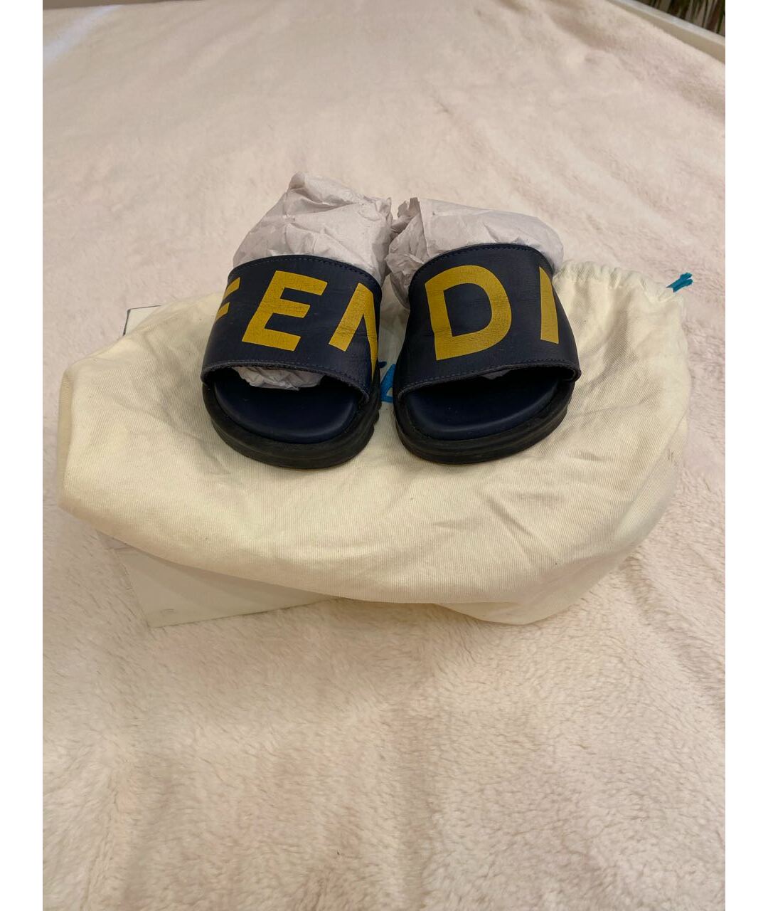 FENDI Темно-синие кожаные сандалии и шлепанцы, фото 2