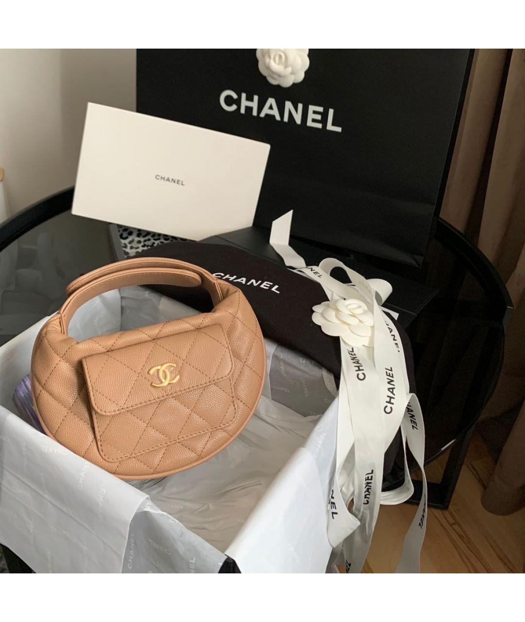 CHANEL Бежевая кожаная сумка с короткими ручками, фото 4
