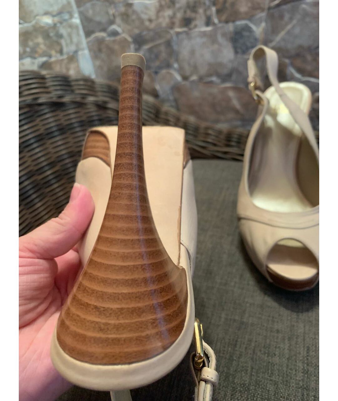 STUART WEITZMAN Бежевые кожаные босоножки, фото 8