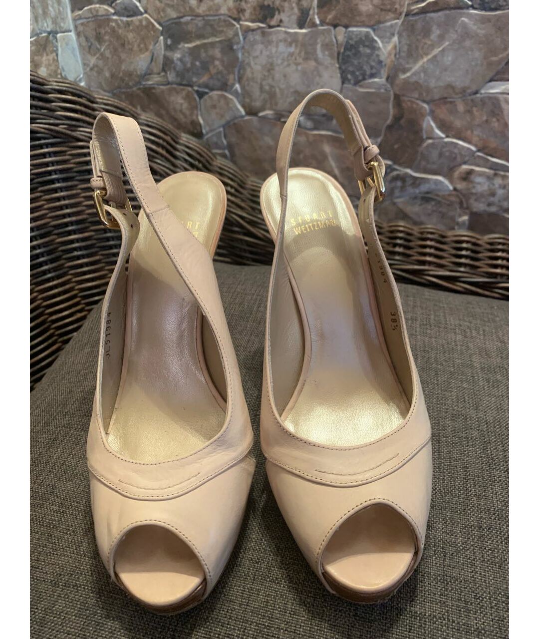 STUART WEITZMAN Бежевые кожаные босоножки, фото 2