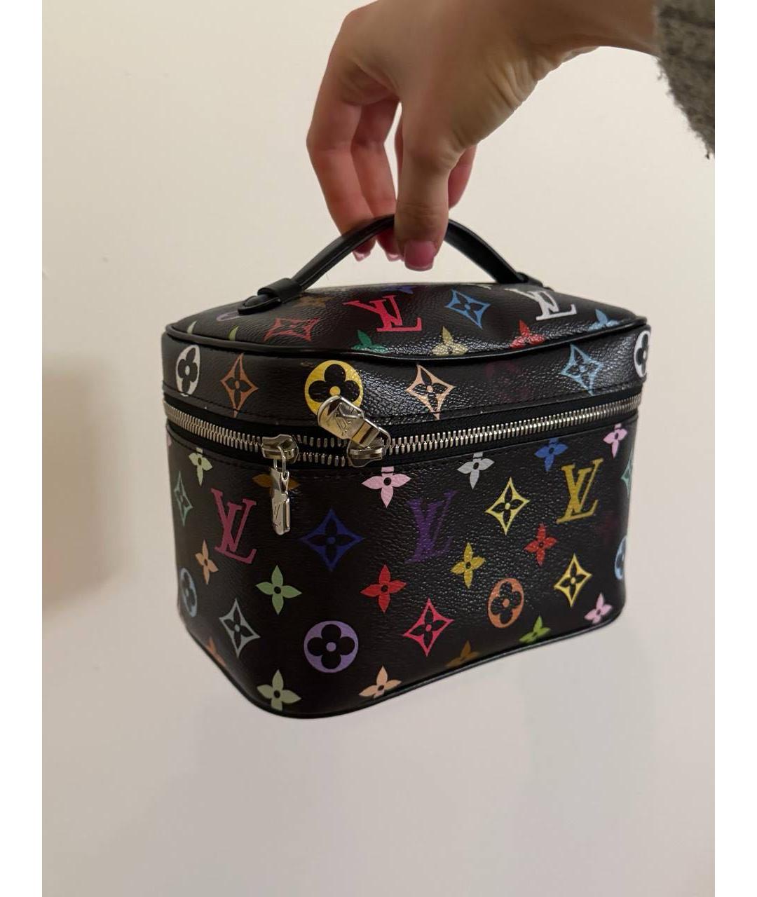 LOUIS VUITTON Черная косметичка, фото 2