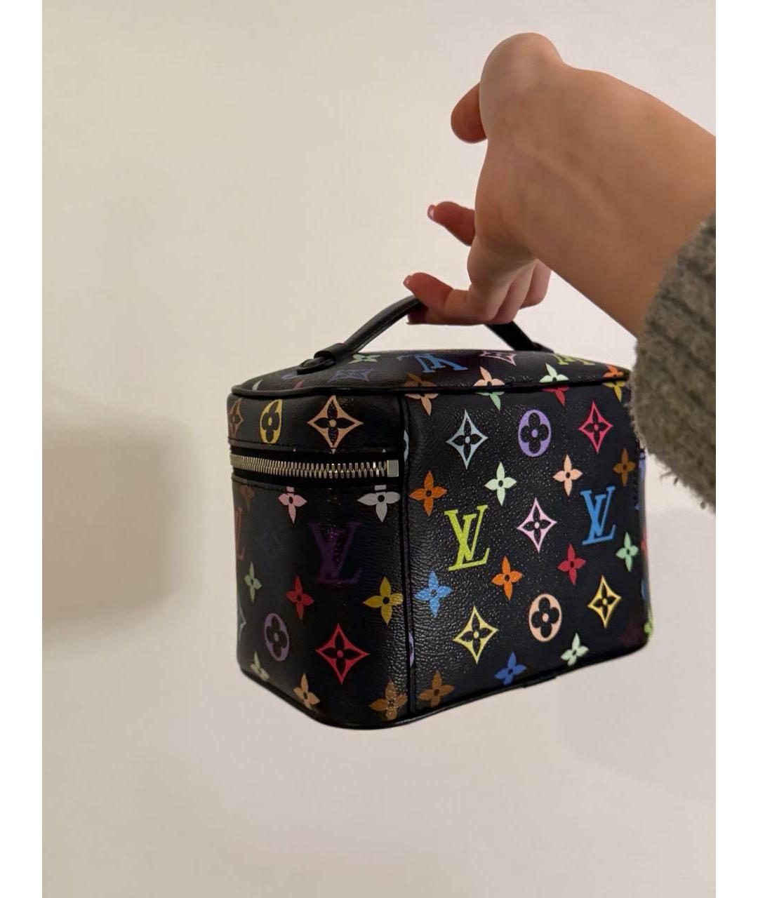 LOUIS VUITTON Черная косметичка, фото 3