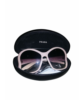 

Солнцезащитные очки PRADA