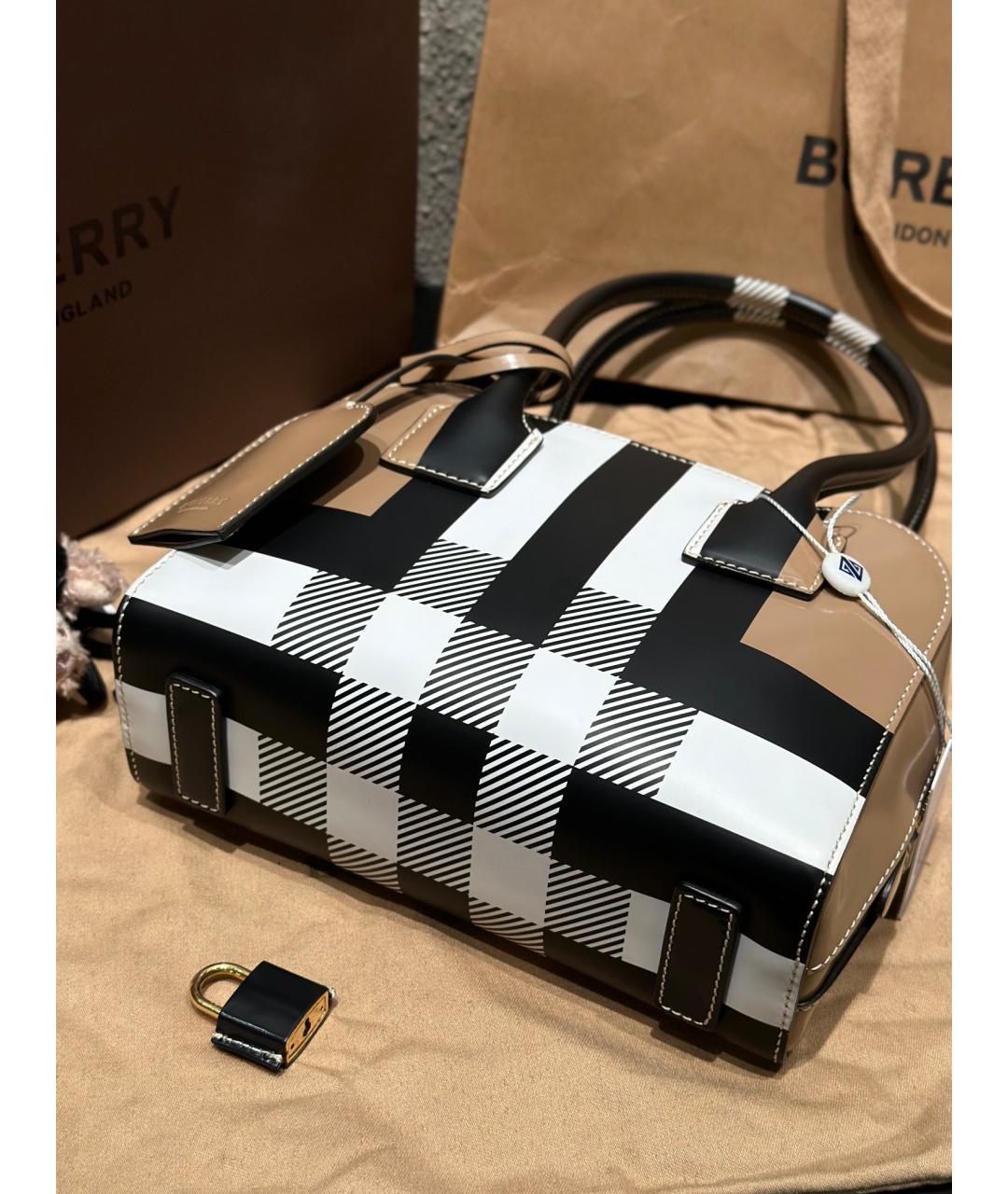 BURBERRY Хаки сумка через плечо из лакированной кожи, фото 8