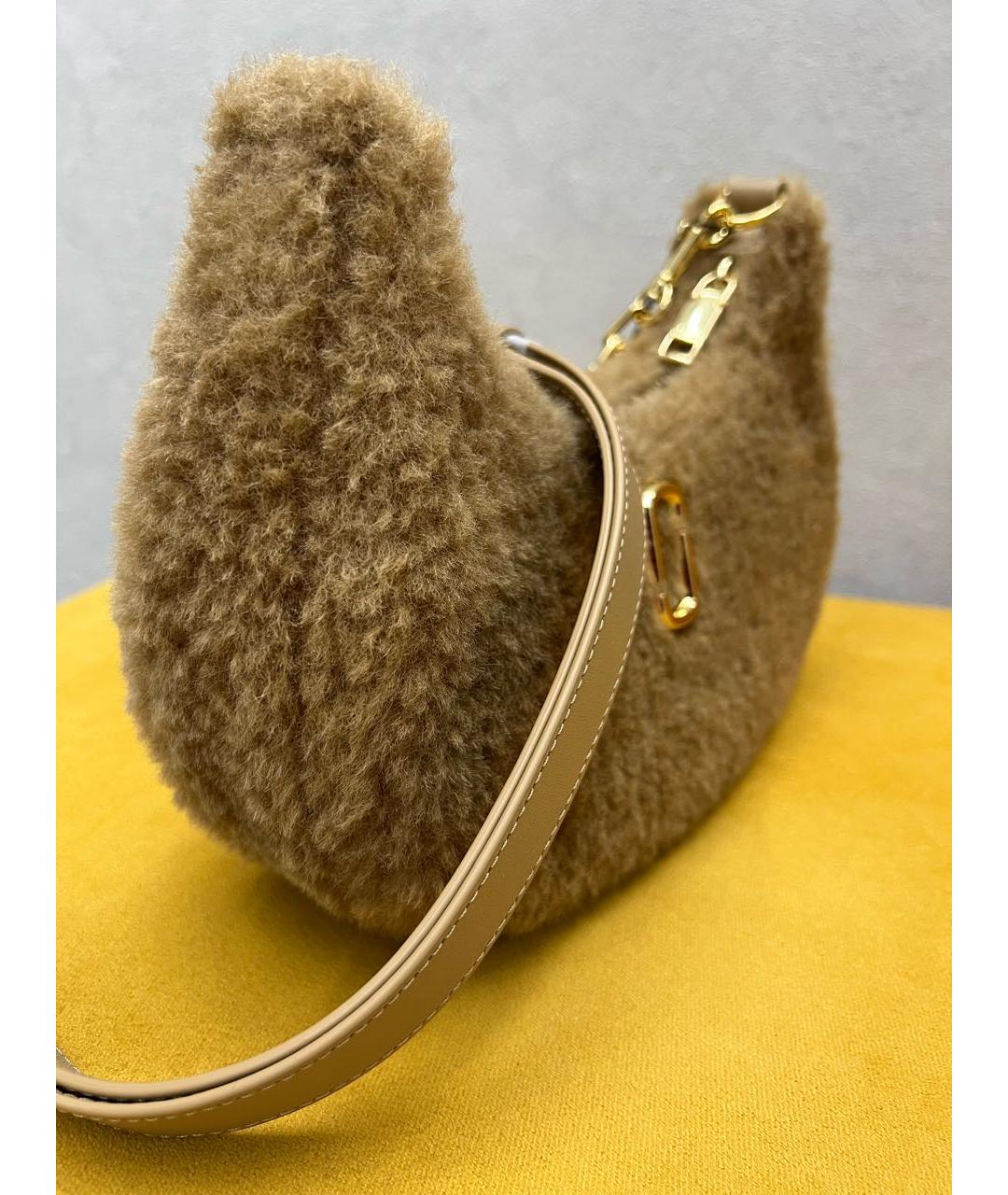 MARC JACOBS Бежевая меховая сумка с короткими ручками, фото 2