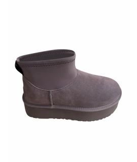 UGG AUSTRALIA Ботинки