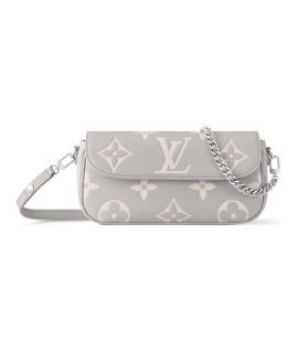 LOUIS VUITTON Сумка через плечо