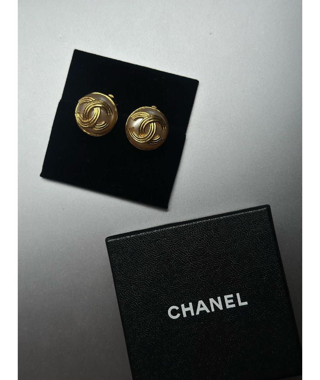 CHANEL Золотые клипсы, фото 2