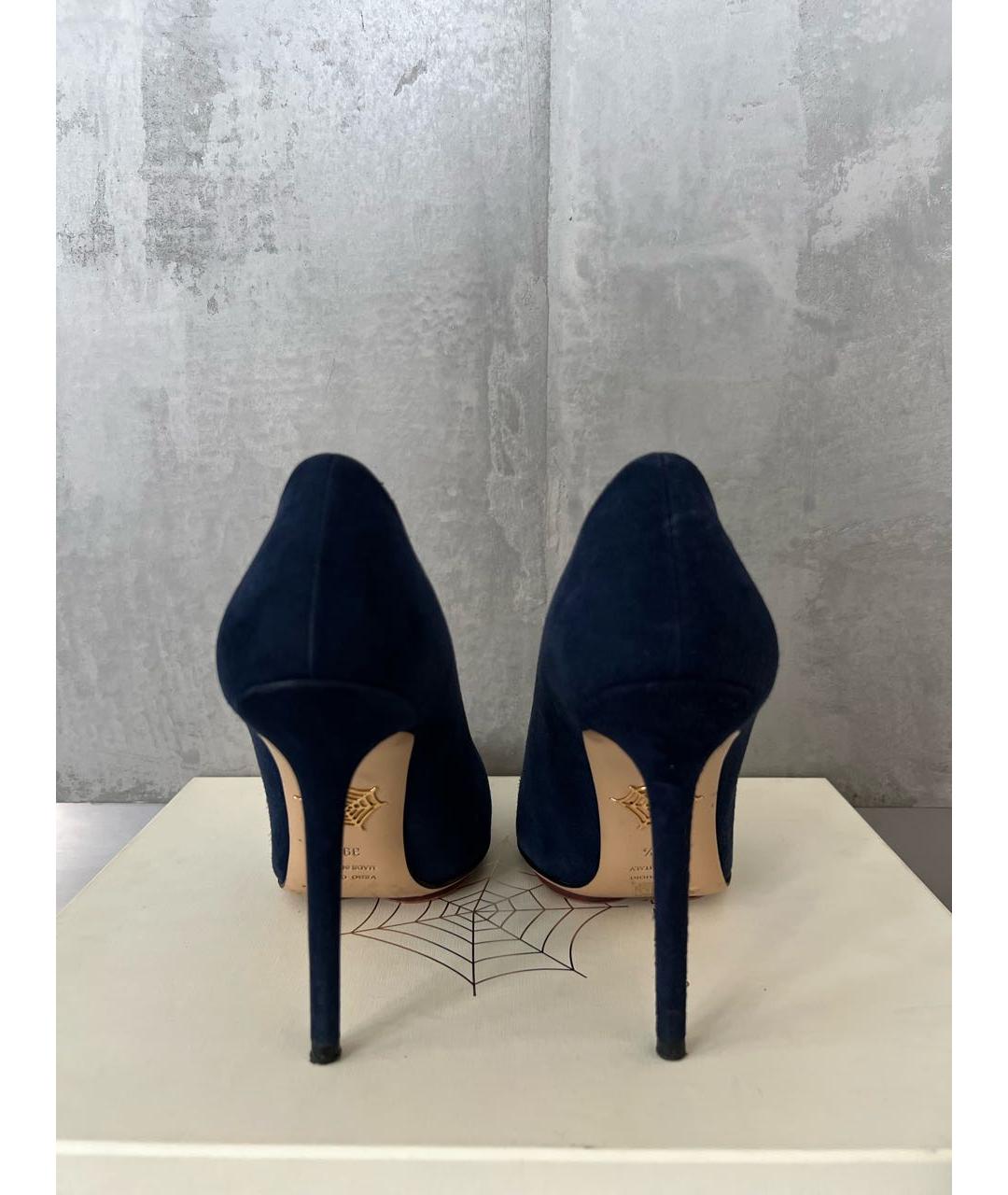 CHARLOTTE OLYMPIA Темно-синие замшевые туфли, фото 4