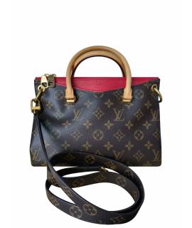 LOUIS VUITTON Сумка через плечо