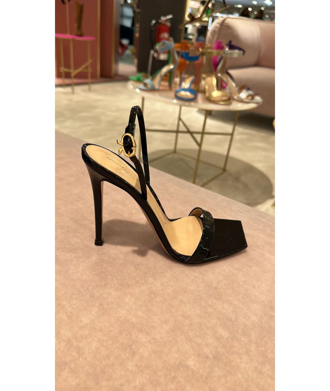 GIANVITO ROSSI Черные босоножки из лакированной кожи, фото 9
