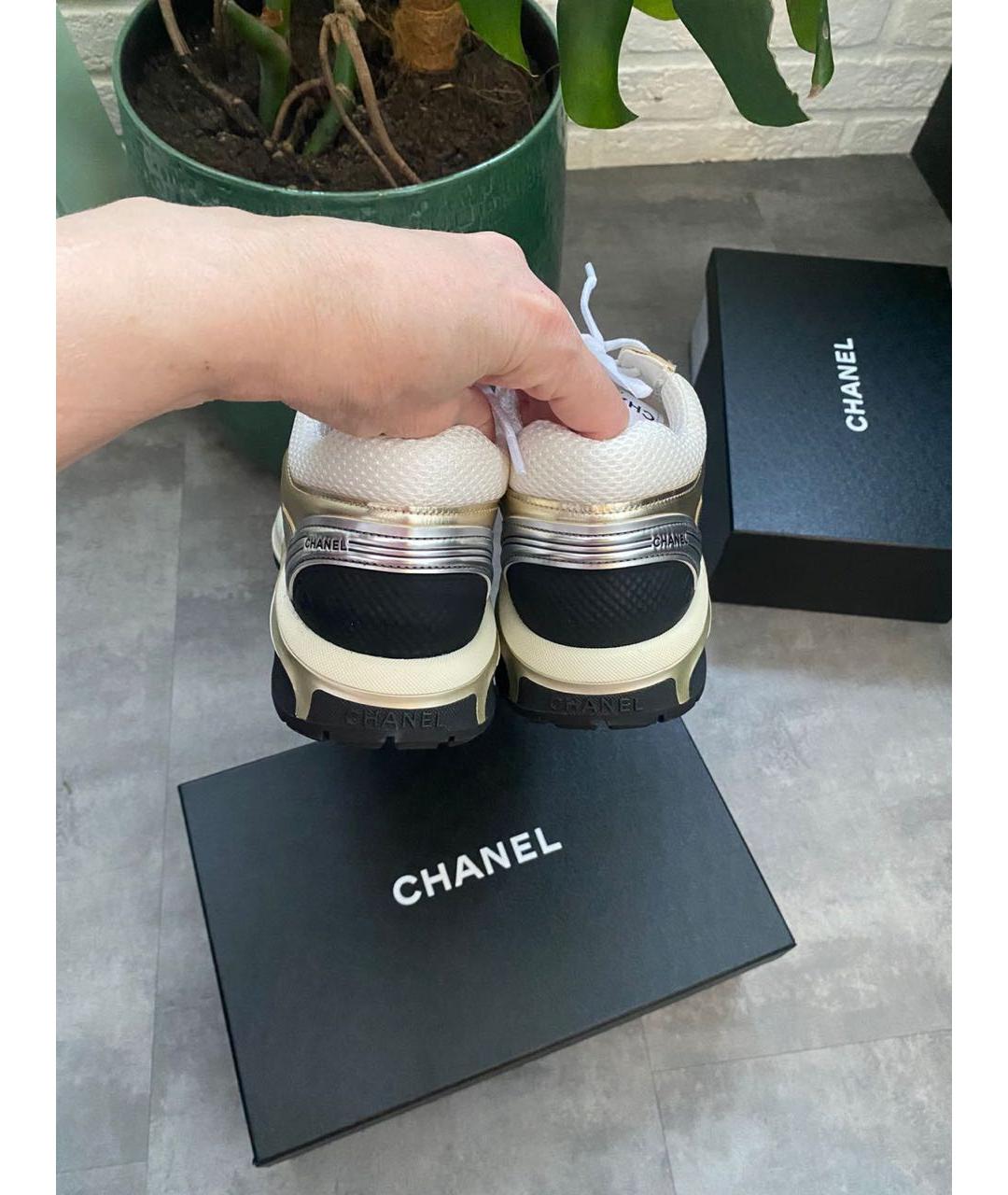 CHANEL Золотые кожаные кроссовки, фото 5