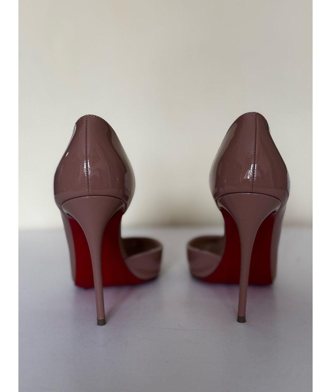 CHRISTIAN LOUBOUTIN Бежевые туфли из лакированной кожи, фото 4