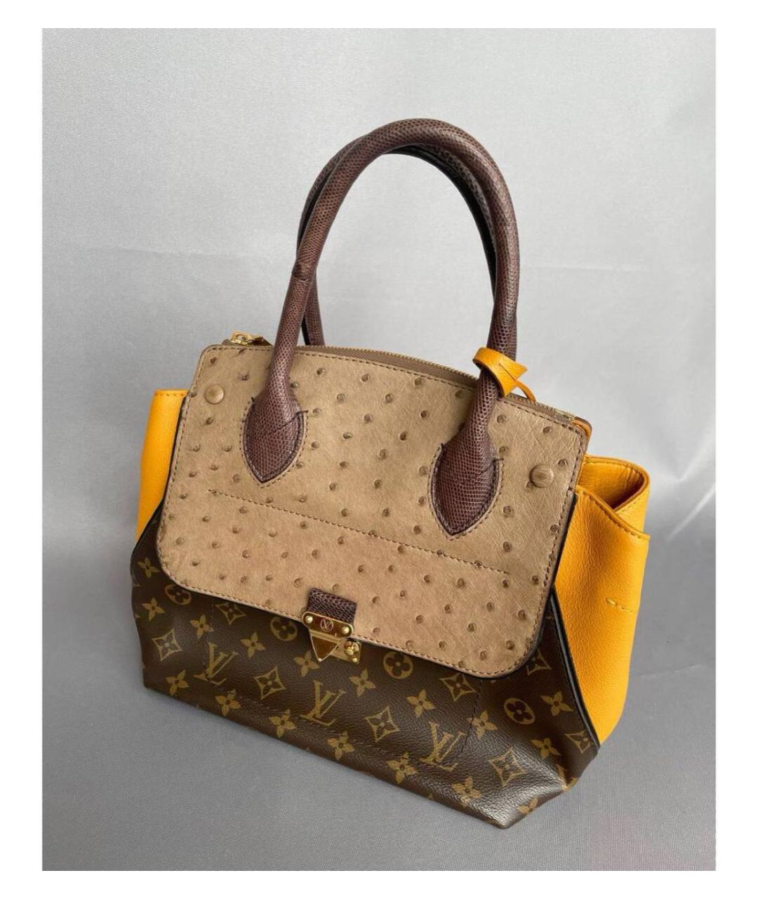 LOUIS VUITTON Желтая сумка с короткими ручками из экзотической кожи, фото 2